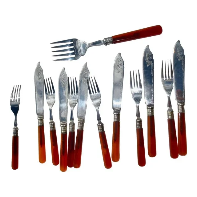 Bakalite Fish Set With Server