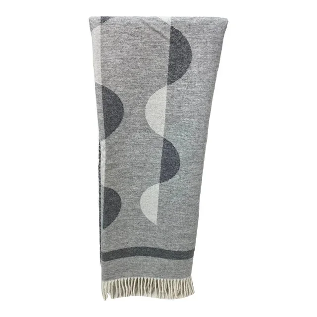 Merino Lambswool Throw in a Monochrome Gray and White Modern Geometric Pattern – Made in England