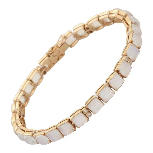 Natural 19.84 Ct Moonstone Tennis Bracelet in 18k Yellow Gold With Diamonds